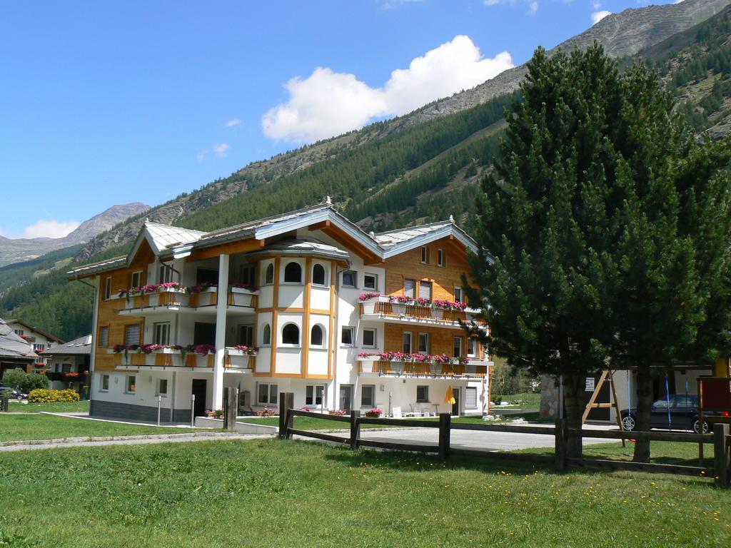 Haus Alpenstern Apartment Саас-Грунд Екстериор снимка