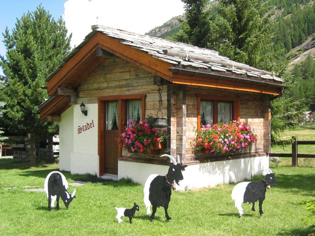 Haus Alpenstern Apartment Саас-Грунд Стая снимка