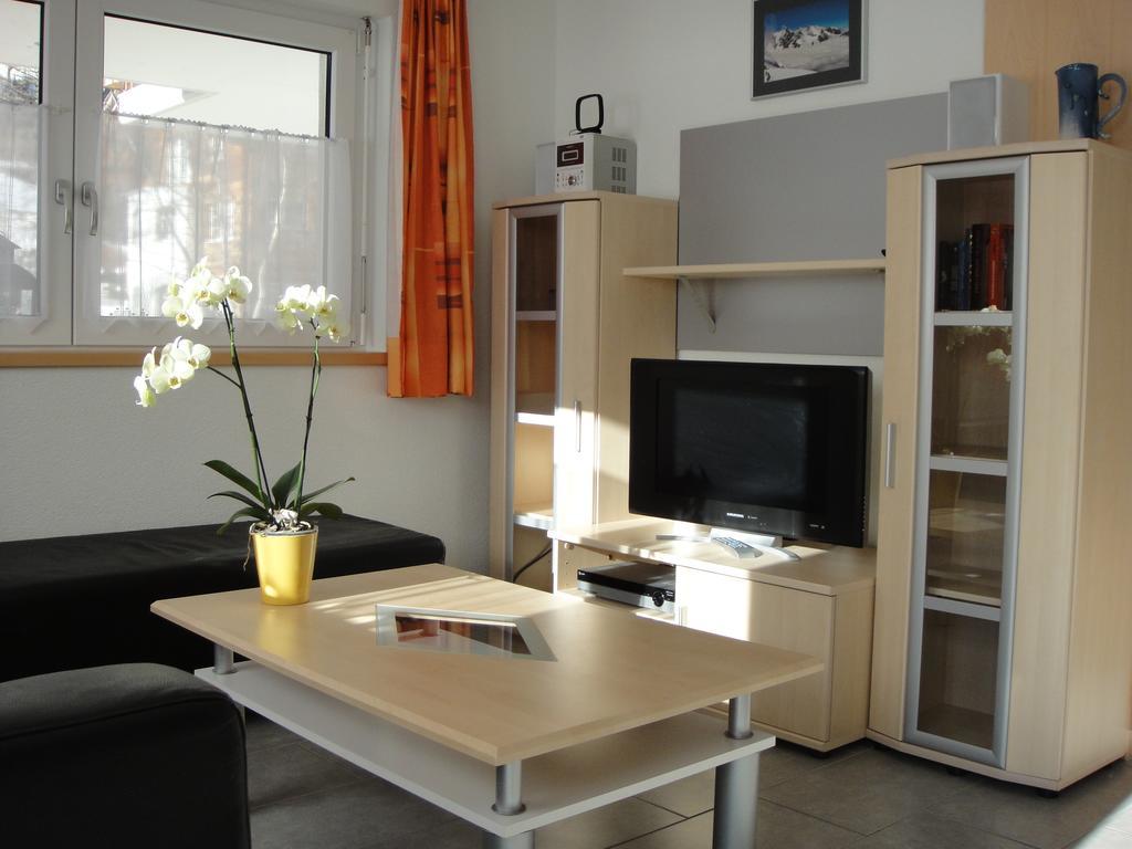 Haus Alpenstern Apartment Саас-Грунд Стая снимка