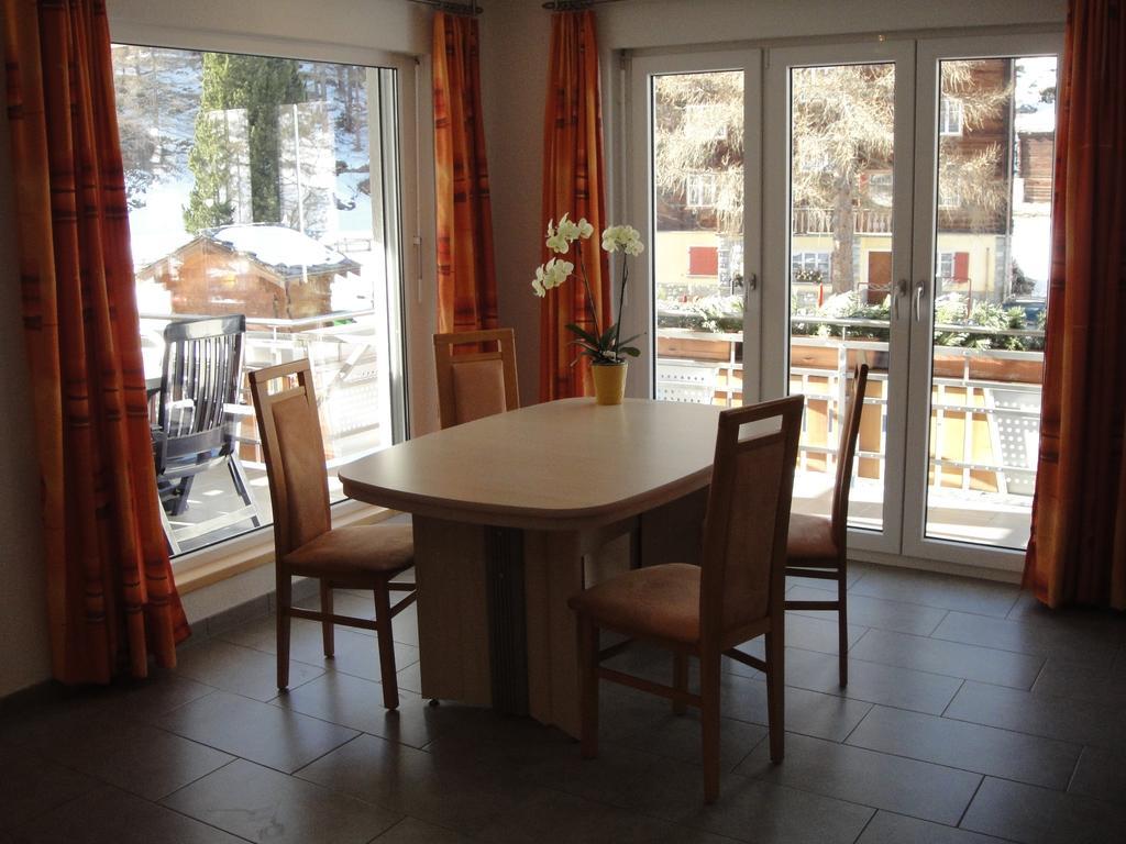 Haus Alpenstern Apartment Саас-Грунд Стая снимка