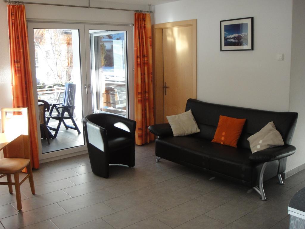Haus Alpenstern Apartment Саас-Грунд Стая снимка